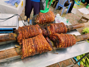 Thịt quay đòn giòn rụm ở làng cổ Đường Lâm-Hà Nội